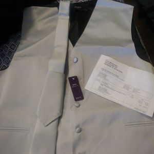 Plus size mens dress vest with tie and hanky